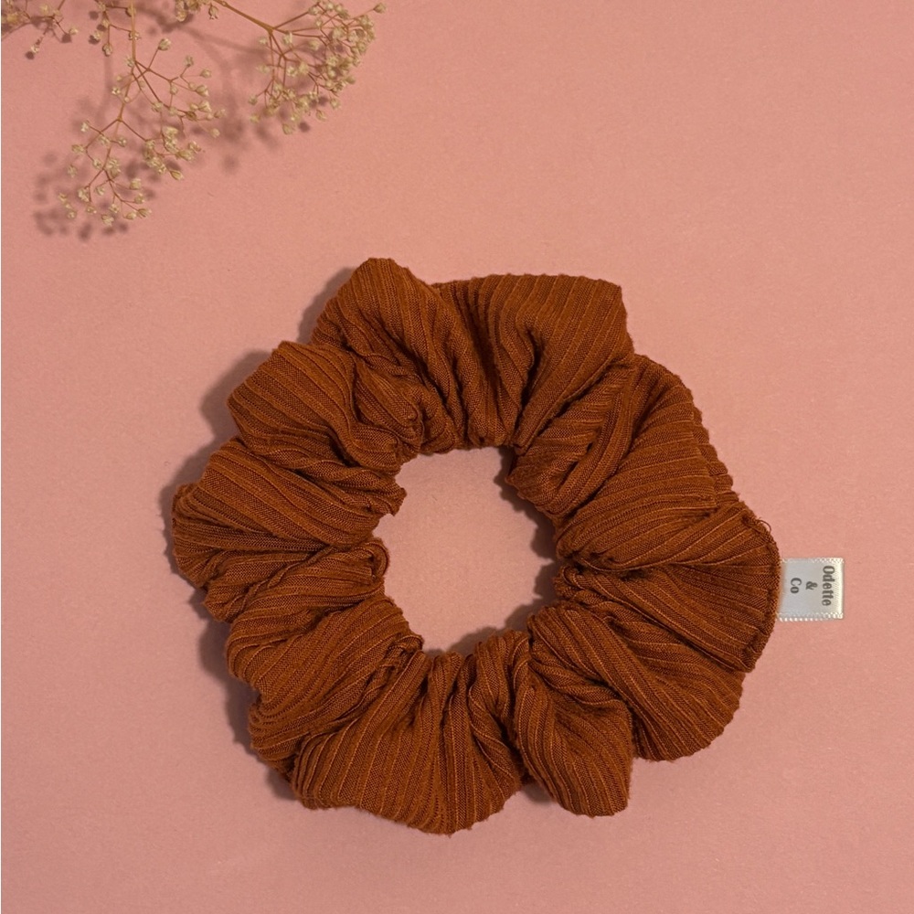 Hanmade Scrunchie in Pumpkin Spice